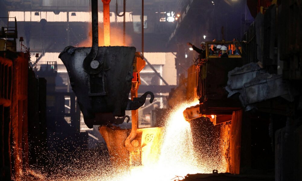 Workers monitor a nickel smelter in Indonesia, 30 March 2023 (Photo: Ajeng Dinar Ulfiana/File Photo).